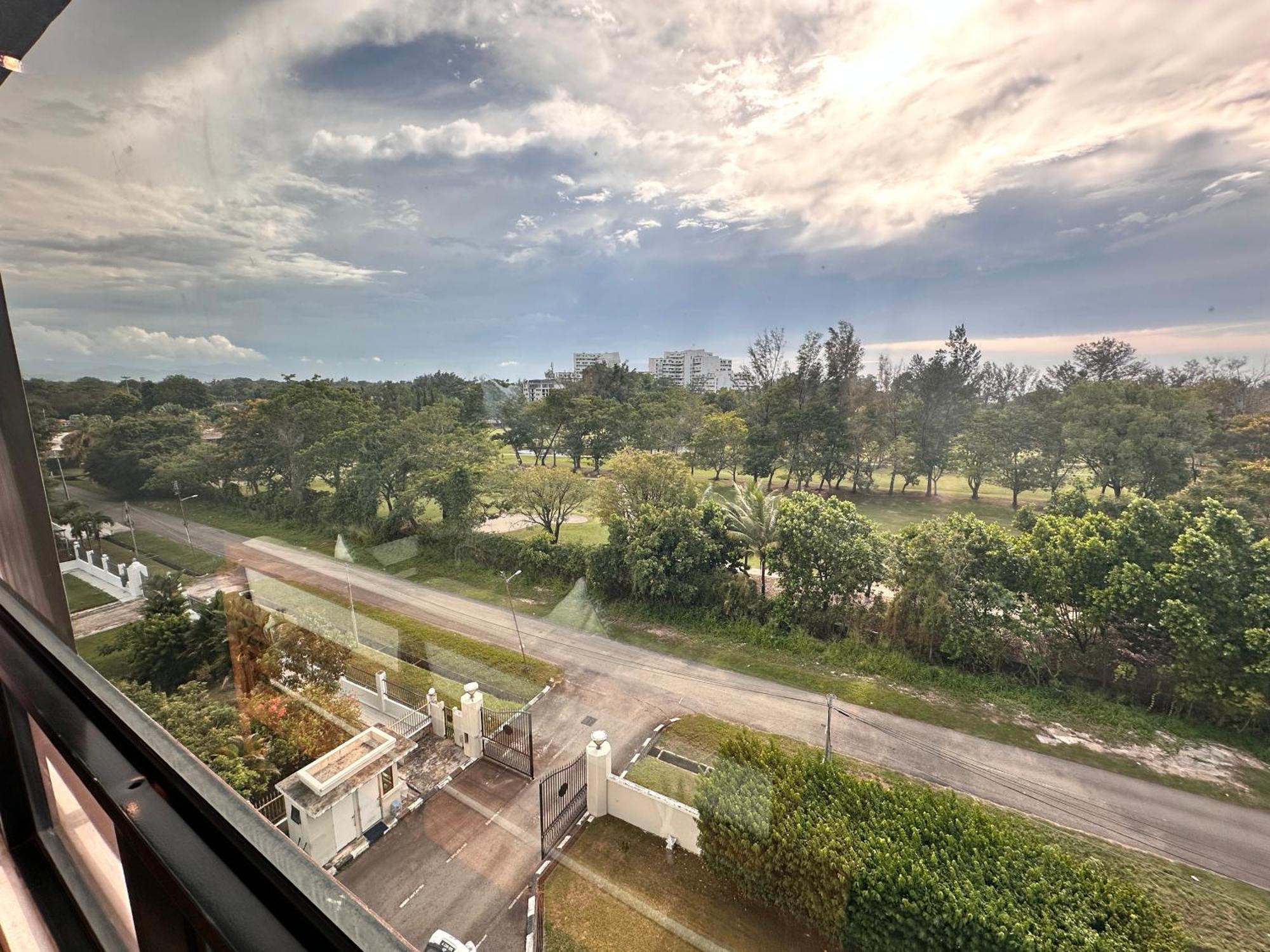 Aa Residen Luxury Condo Homestay 18Mins Walk Tanjung Aru Beach & Golf Course, Not Beach Side Resort Кота-Кинабалу Экстерьер фото